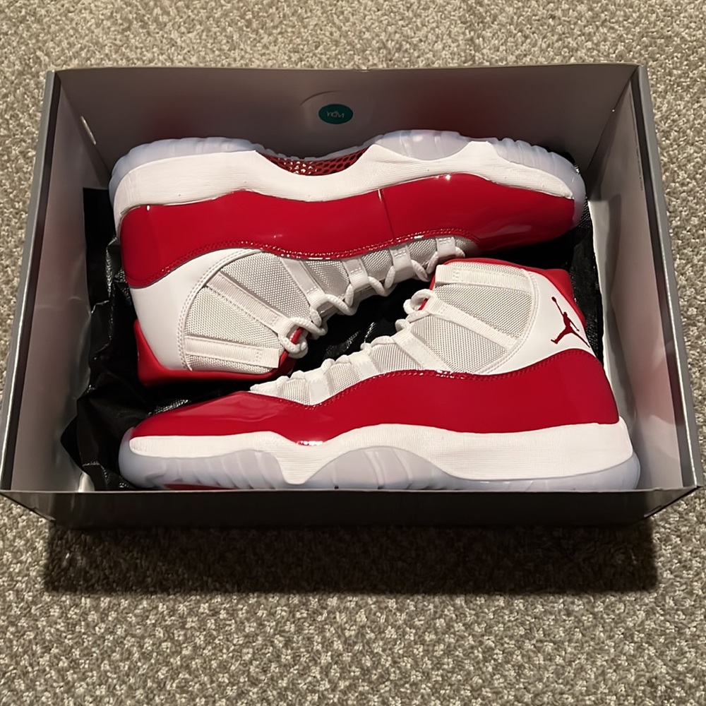 Jordan 11 Cherry